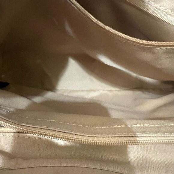 Grace Elizabeth Large Tote Style Purse - Picture 15 of 16